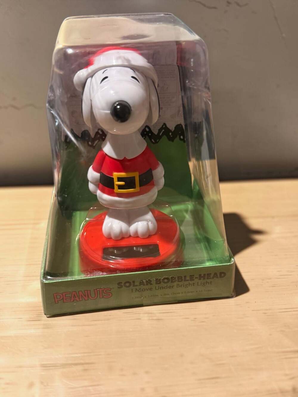 Peanuts Santa Snoopy Solar Bobble-Head Christmas Holiday Figure